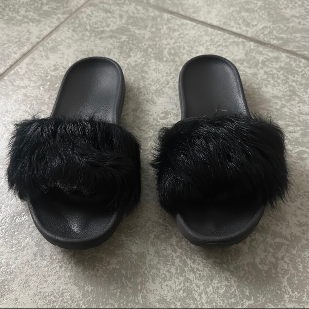 Size 7 UGGs Black Furry Slides